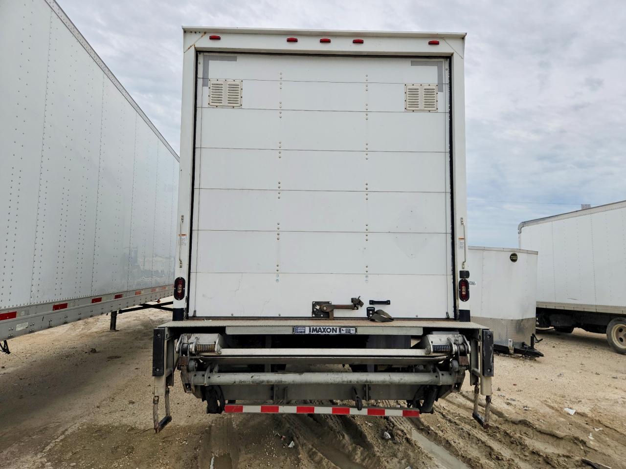 2019 FREIGHTLINER All other VIN 3ALACXFC2KDKG1954 photo 6