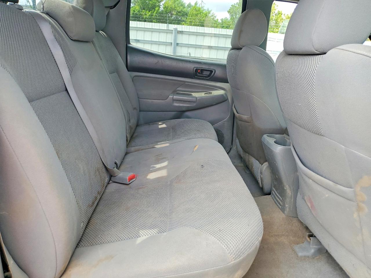 2005 Toyota All models VIN 5TELU42NX5Z006171 photo 10