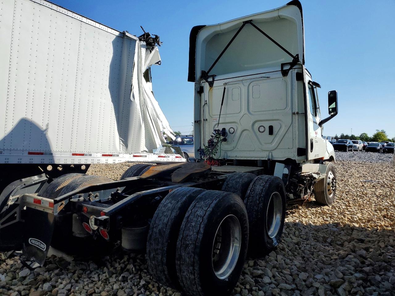 2024 FREIGHTLINER All other VIN 3AKJHLDR7RSUS1813 photo 4