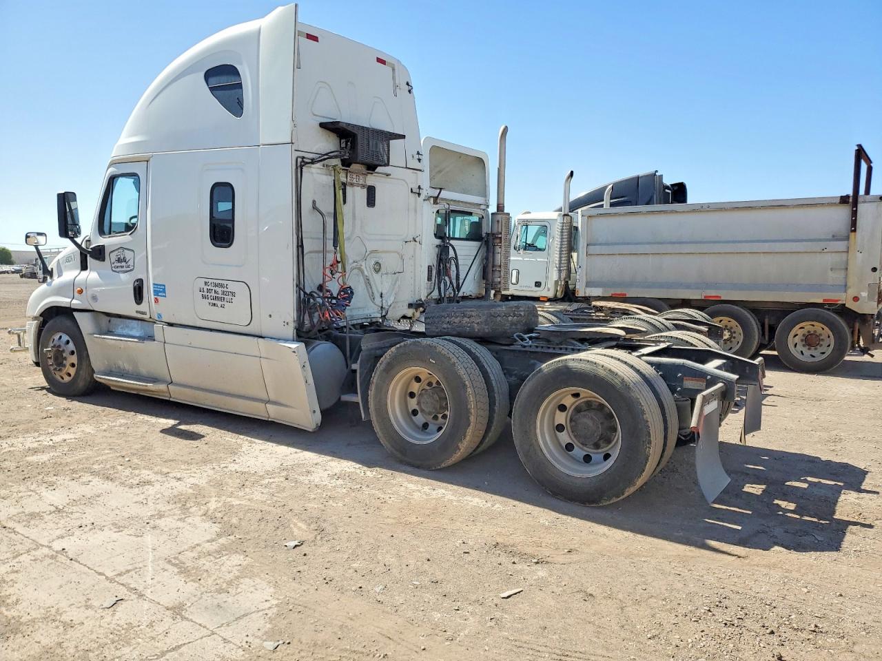 2015 FREIGHTLINER All models VIN 3AKJGLD56FSGM6075 photo 3