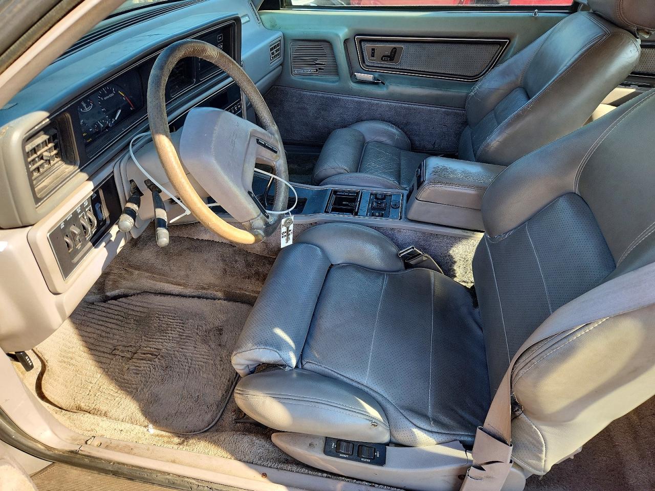 1989 LINCOLN Mark serie VIN 1LNBM93E0KY624101 photo 7