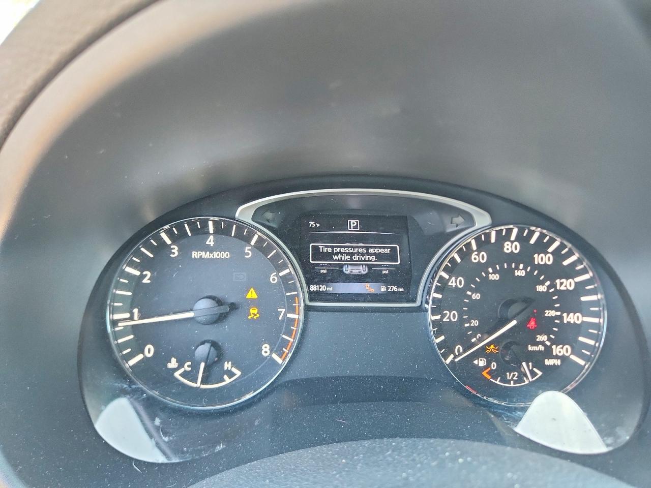 2018 Nissan Altima VIN 1N4AL3AP2JC263976 photo 9