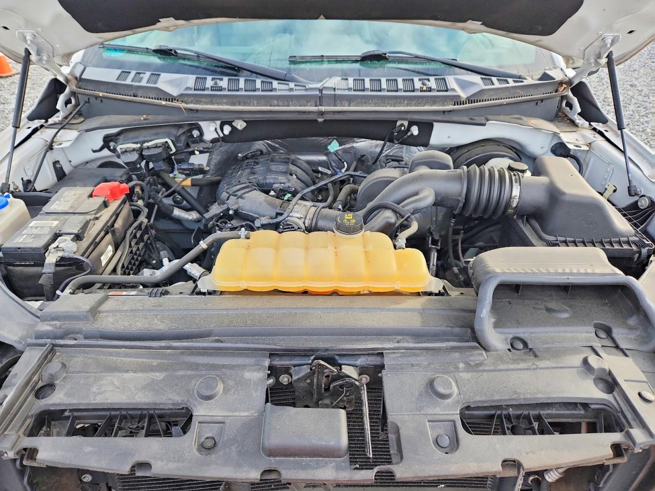 2016 Ford F150 VIN 1FTMF1C83GFA96365 photo 11