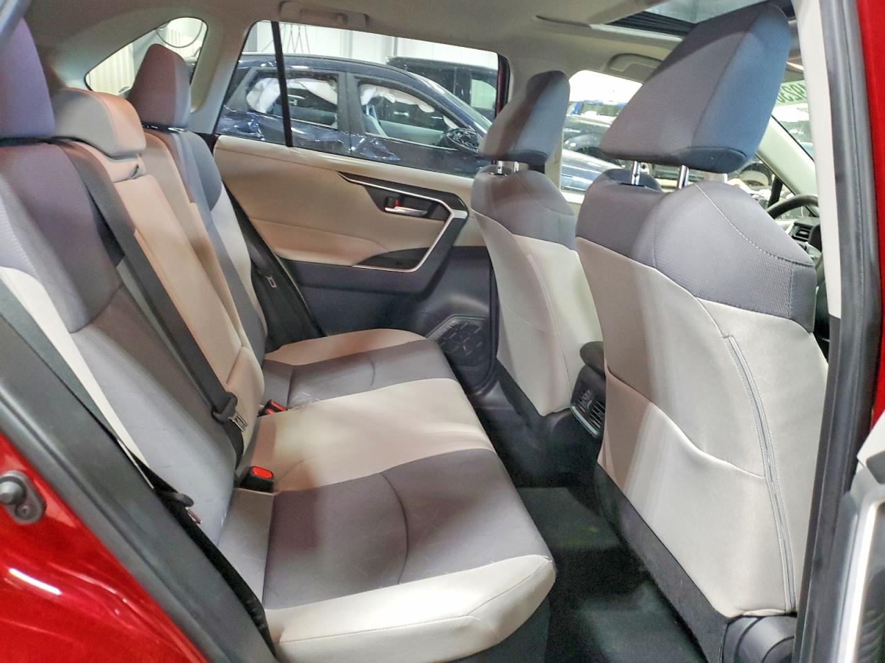 2019 Toyota Rav4 VIN JTMRWRFVXKD032186 photo 10