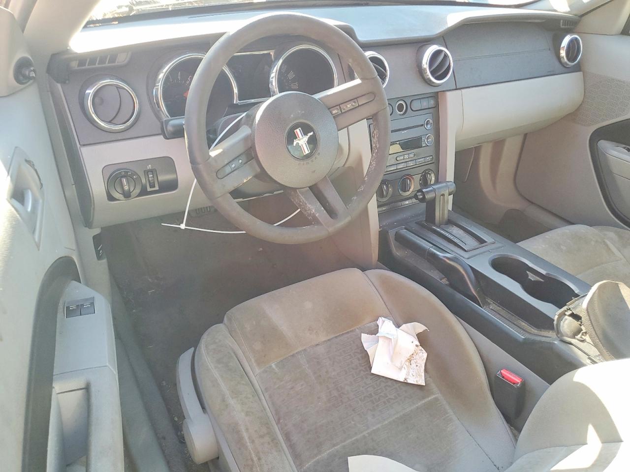 2008 Ford Mustang VIN 1ZVHT80N485136647 photo 8