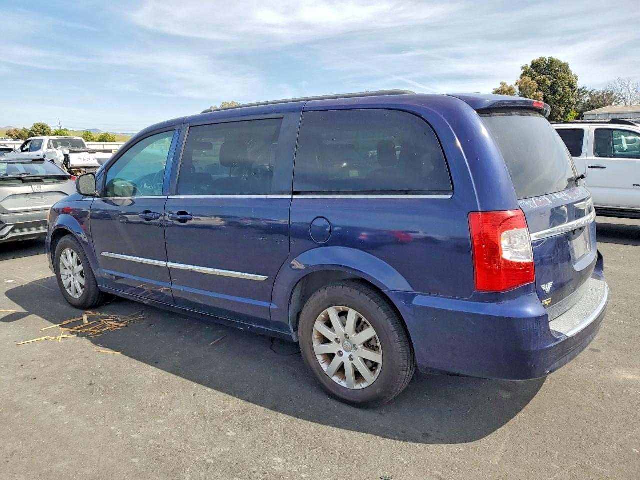 2016 Chrysler Minivan VIN 2C4RC1BG6GR164724 photo 2