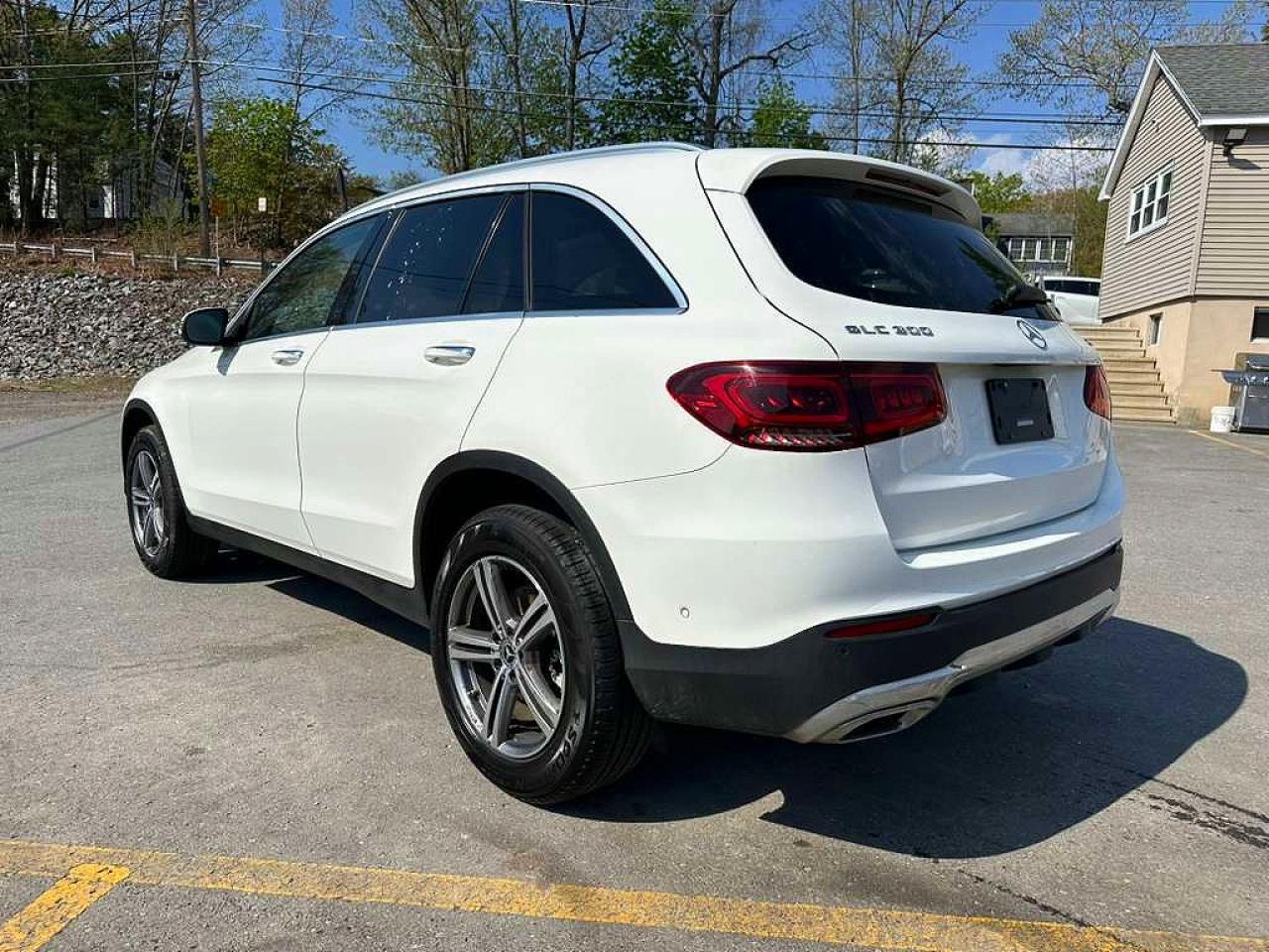 2022 Mercedes-Benz Glc class VIN W1N0G8EB7NV348059 photo 2