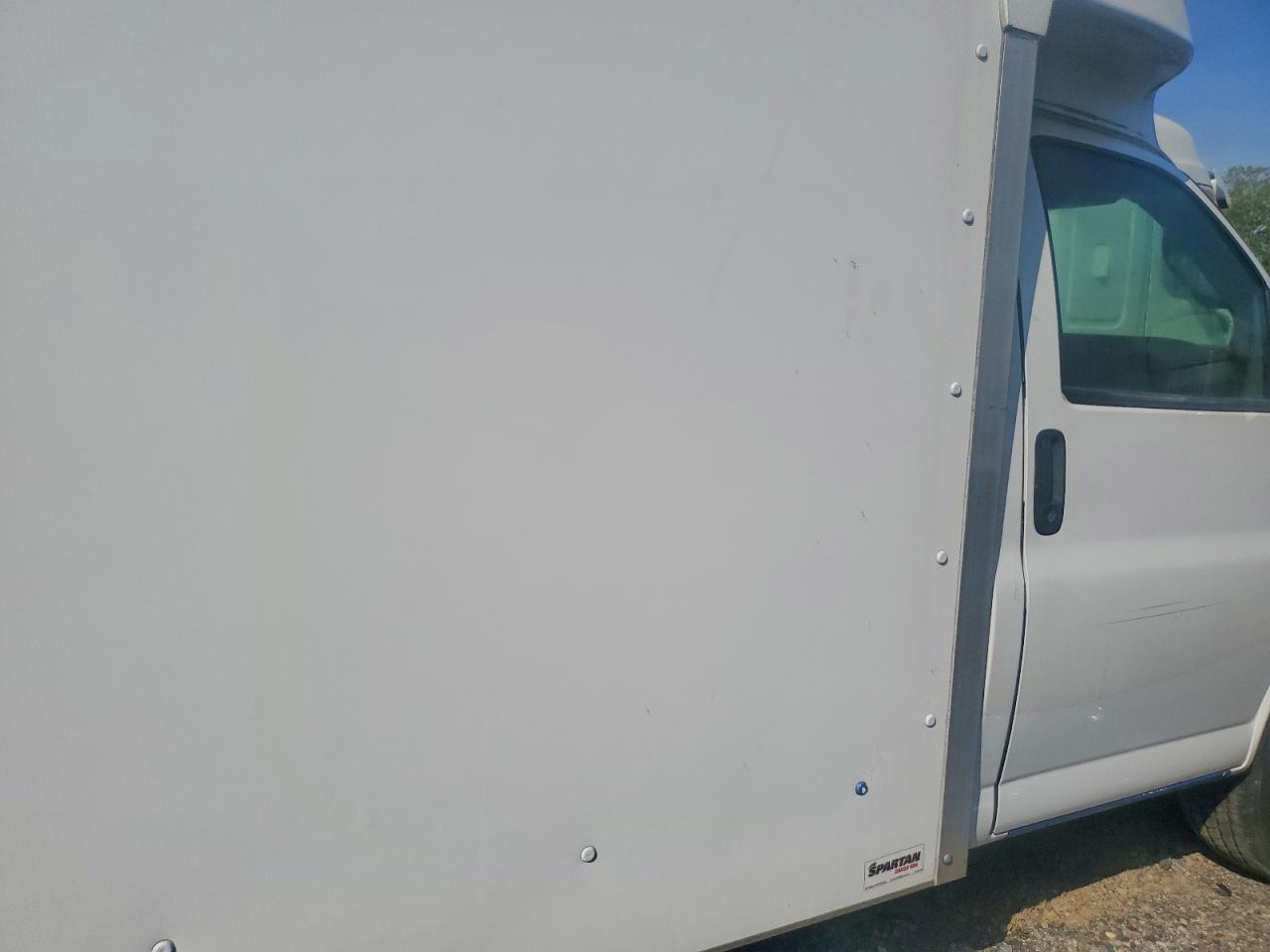2018 CHEVROLET Express VIN 1GB0GRFG4J1309409 photo 11