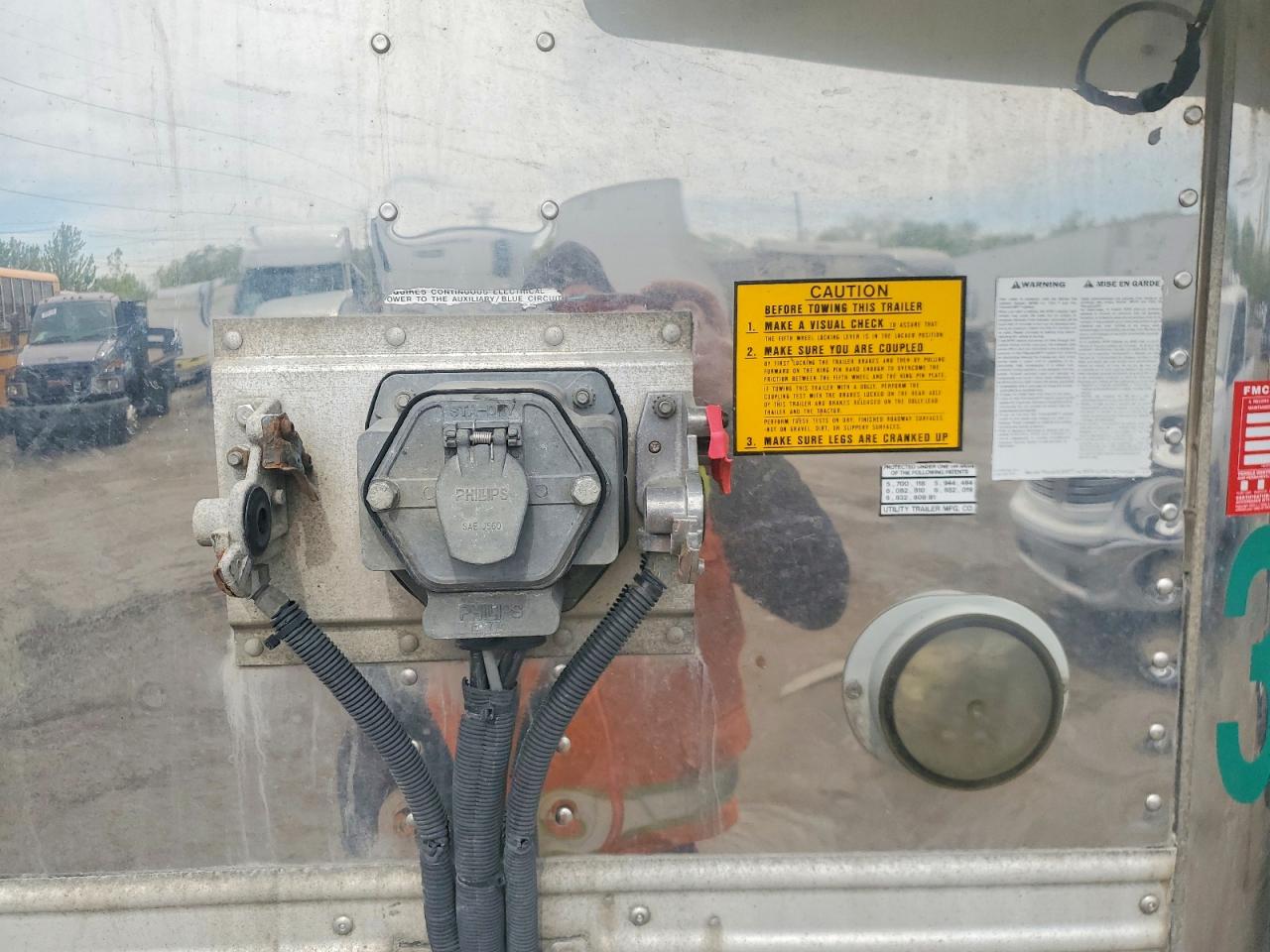 2009 UTILITY All models VIN 1UYVS24899G764401 photo 8