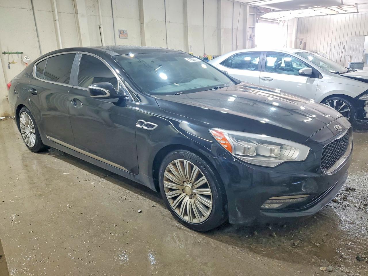 2015 Kia K900 VIN KNALU4D40F6025487 photo 4