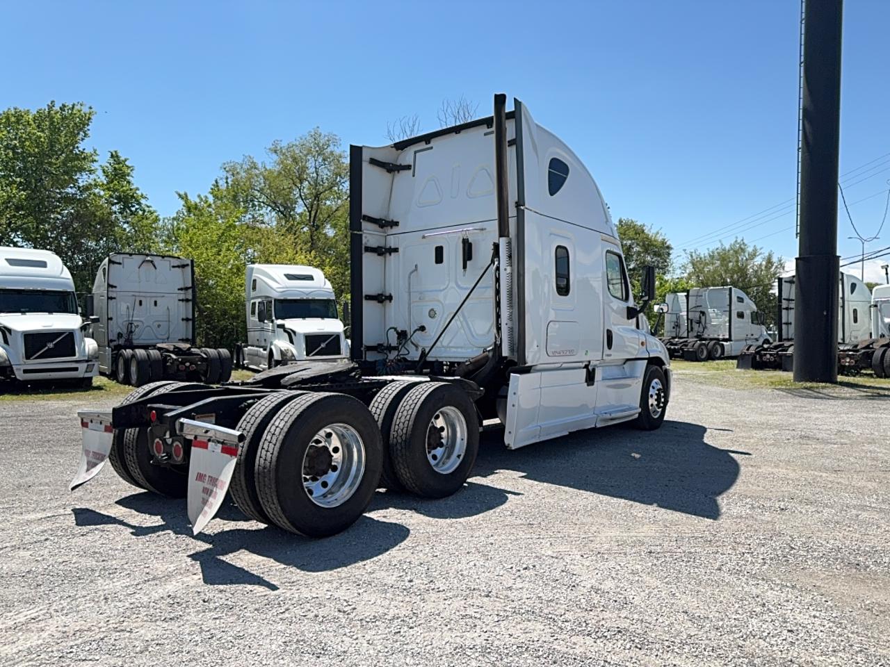 2015 FREIGHTLINER All other VIN 3AKJGLD56FSGF3152 photo 4