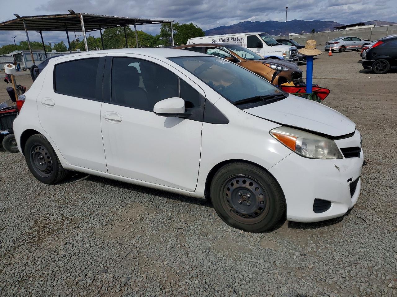 2014 Toyota Yaris VIN JTDKTUD36ED580964 photo 4
