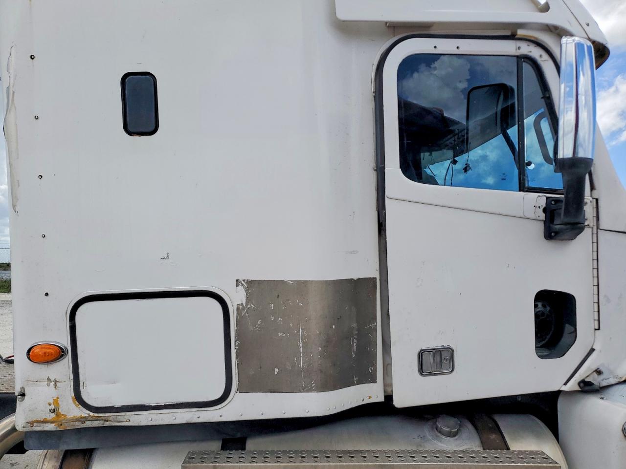 2005 FREIGHTLINER All other VIN 1FUJA6CK55LN98084 photo 9