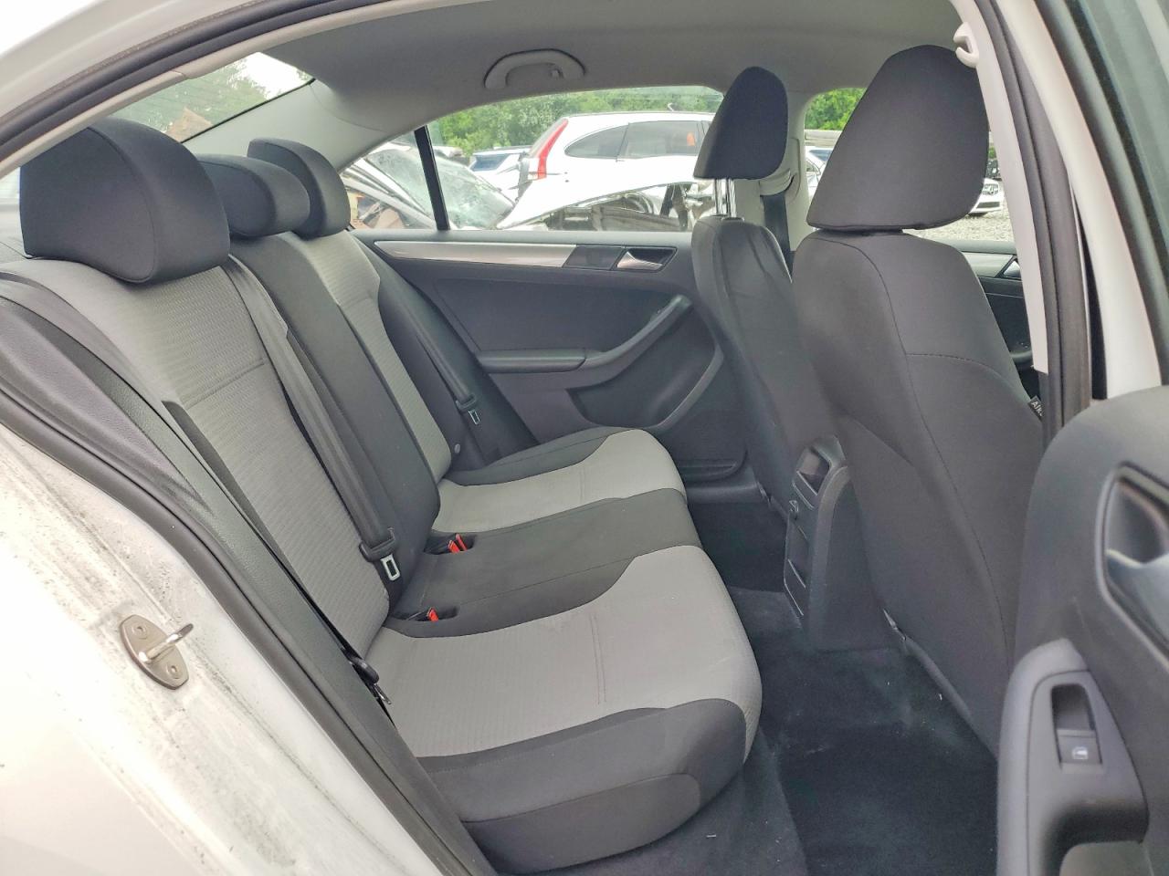 2018 Volkswagen Jetta VIN 3VW2B7AJ7JM252097 photo 10