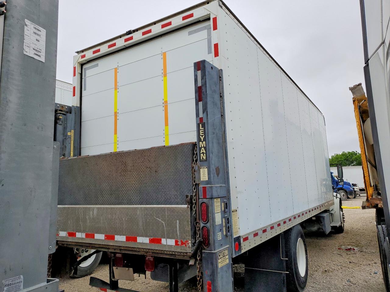 2017 FREIGHTLINER All other VIN 1FVACWDT8HHJH6987 photo 3