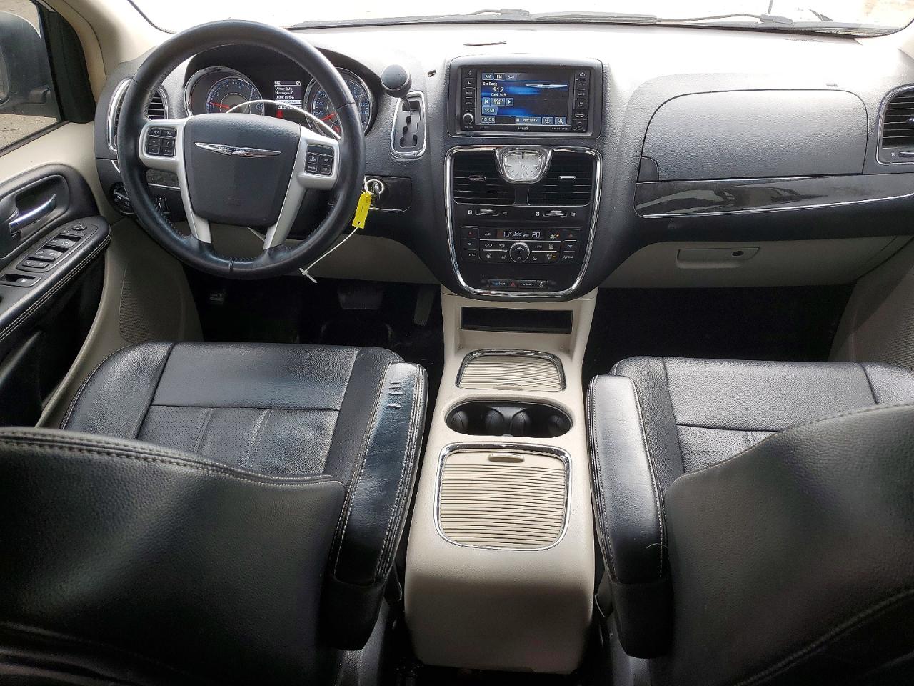 2016 Chrysler Minivan VIN 2C4RC1CG4GR126990 photo 8