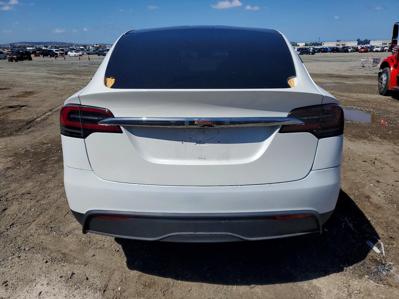 2023 Tesla Model x VIN 7SAXCBE56PF385780 photo 6