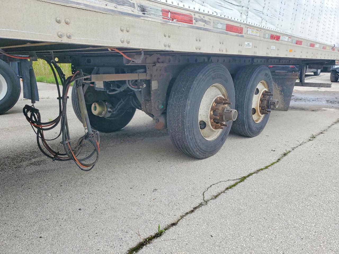 2019 UTILITY All models VIN 1UYVS2534K3458514 photo 8