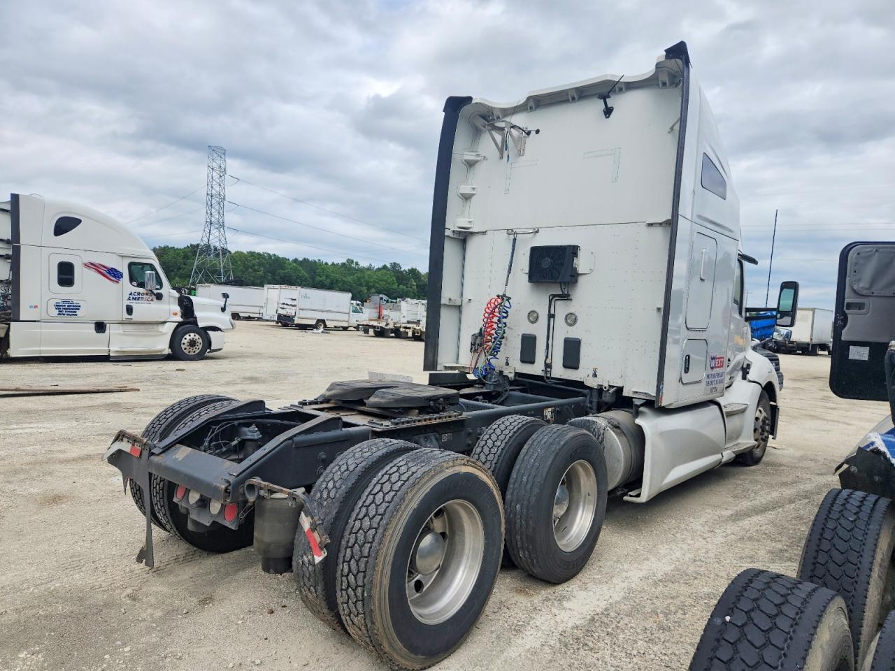2020 KENWORTH All other VIN 1XKYDP9X6LJ311144 photo 4