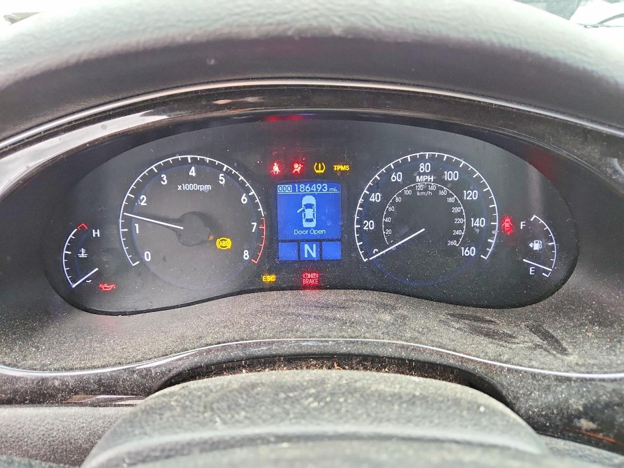 2013 Hyundai Genesis VIN KMHGC4DD4DU240835 photo 9