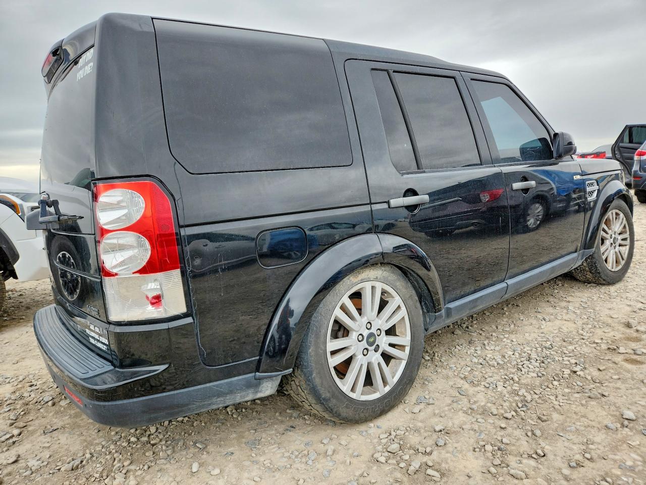 2010 Land Lr4 VIN SALAG2D45AA533720 photo 3