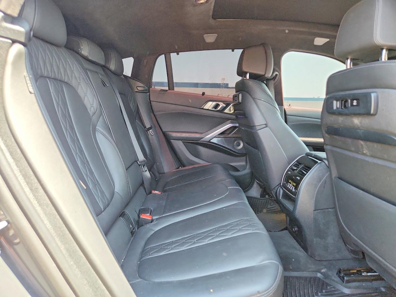 2023 BMW X6 VIN 5UXCY8C02P9P46583 photo 10