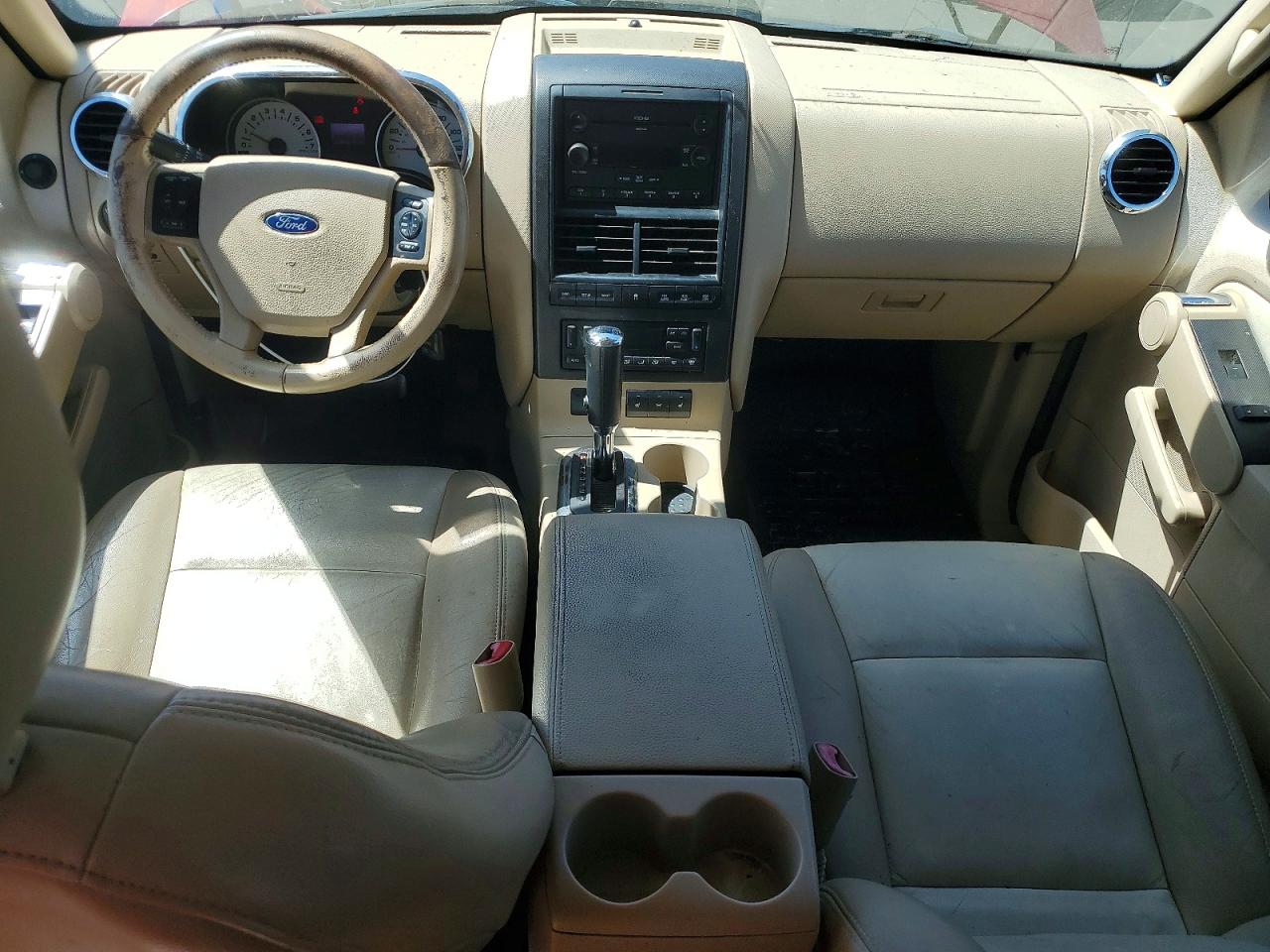 2007 Ford Explorer VIN 1FMEU53807UA11829 photo 8