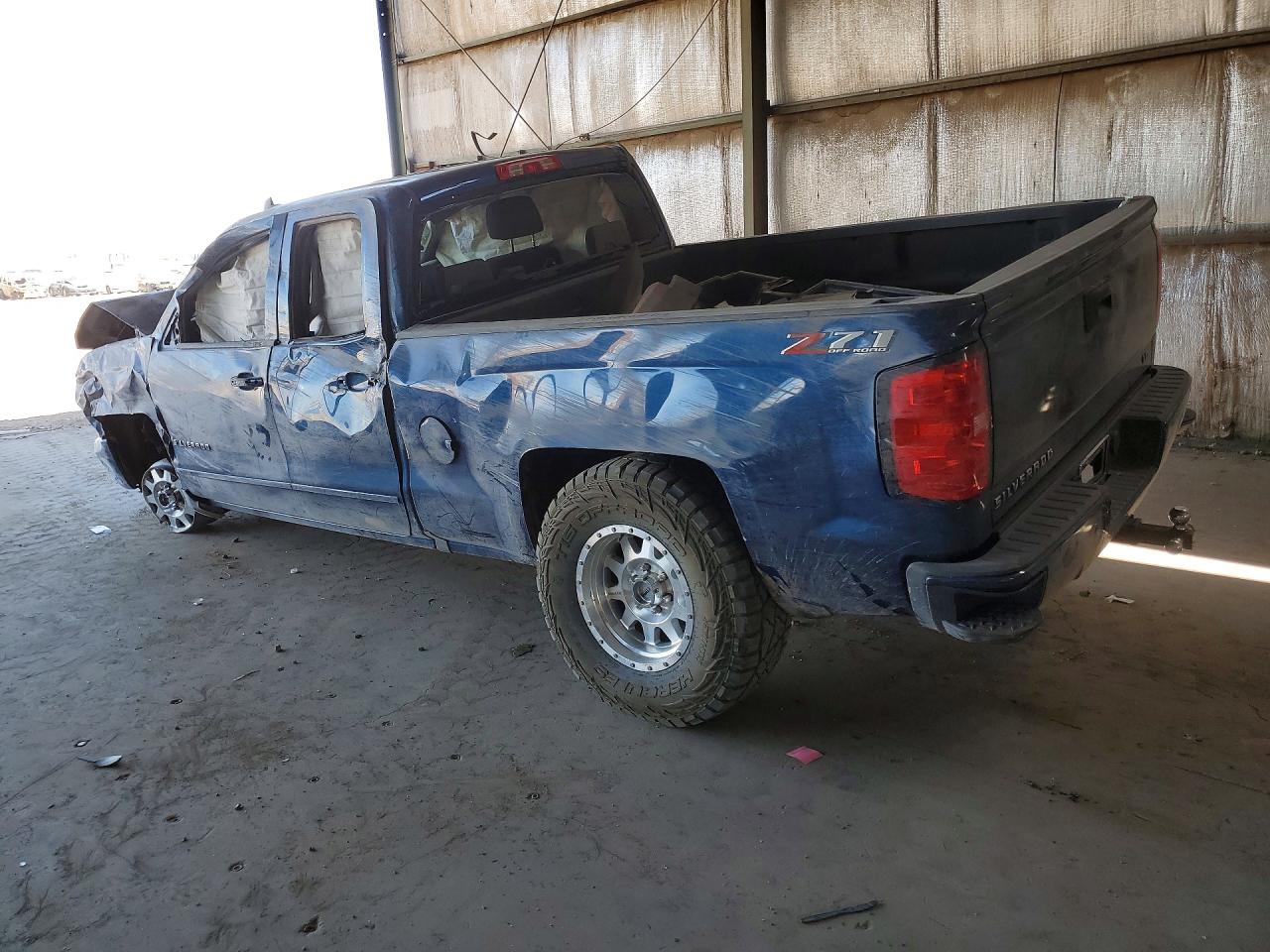 2019 Chevrolet Silverado VIN 2GCVKPEC8K1221364 photo 2
