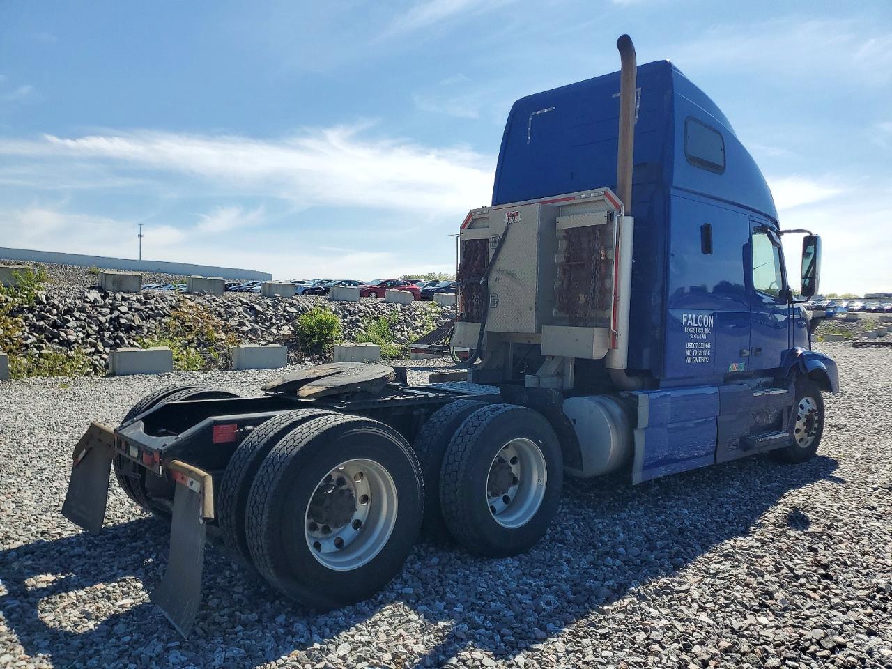 2016 Volvo Vn VIN 4V4NC9TH3GN938613 photo 4