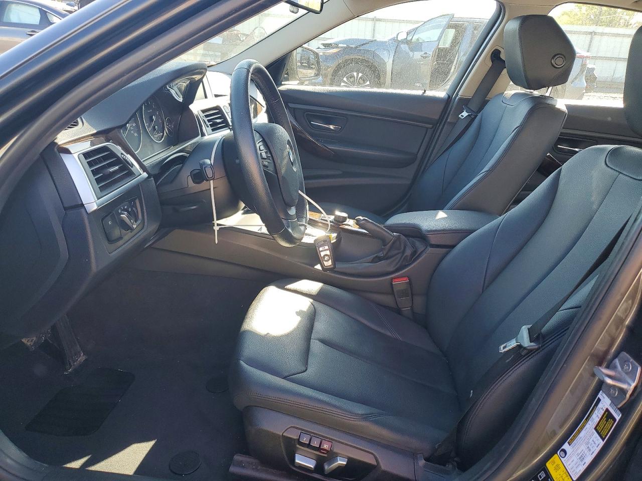 2017 BMW 3 series VIN WBA8E5G57HNU22670 photo 7