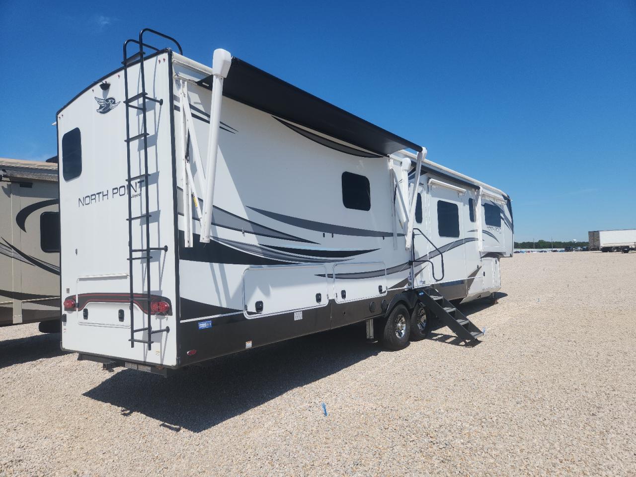 2022 JAYCO All models VIN 1UJCJ0BVXN1LF0462 photo 4