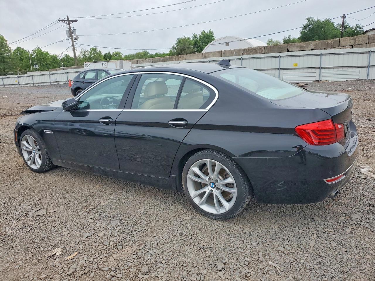 2015 BMW 5 series VIN WBA5B3C52FD546452 photo 2
