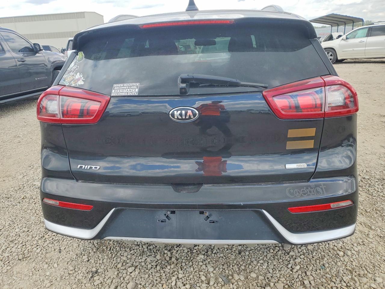 2018 Kia Niro VIN KNDCB3LC9J5136663 photo 6
