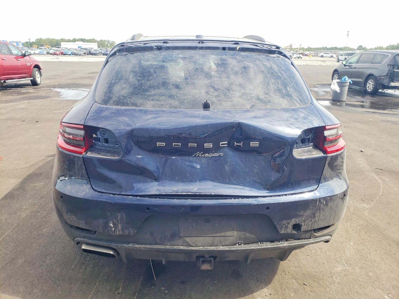 2017 PORSCHE Macan VIN WP1AA2A5XHLB06679 photo 6