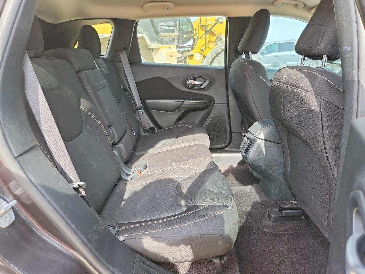 2016 Jeep Cherokee VIN 1C4PJMCB8GW220235 photo 10