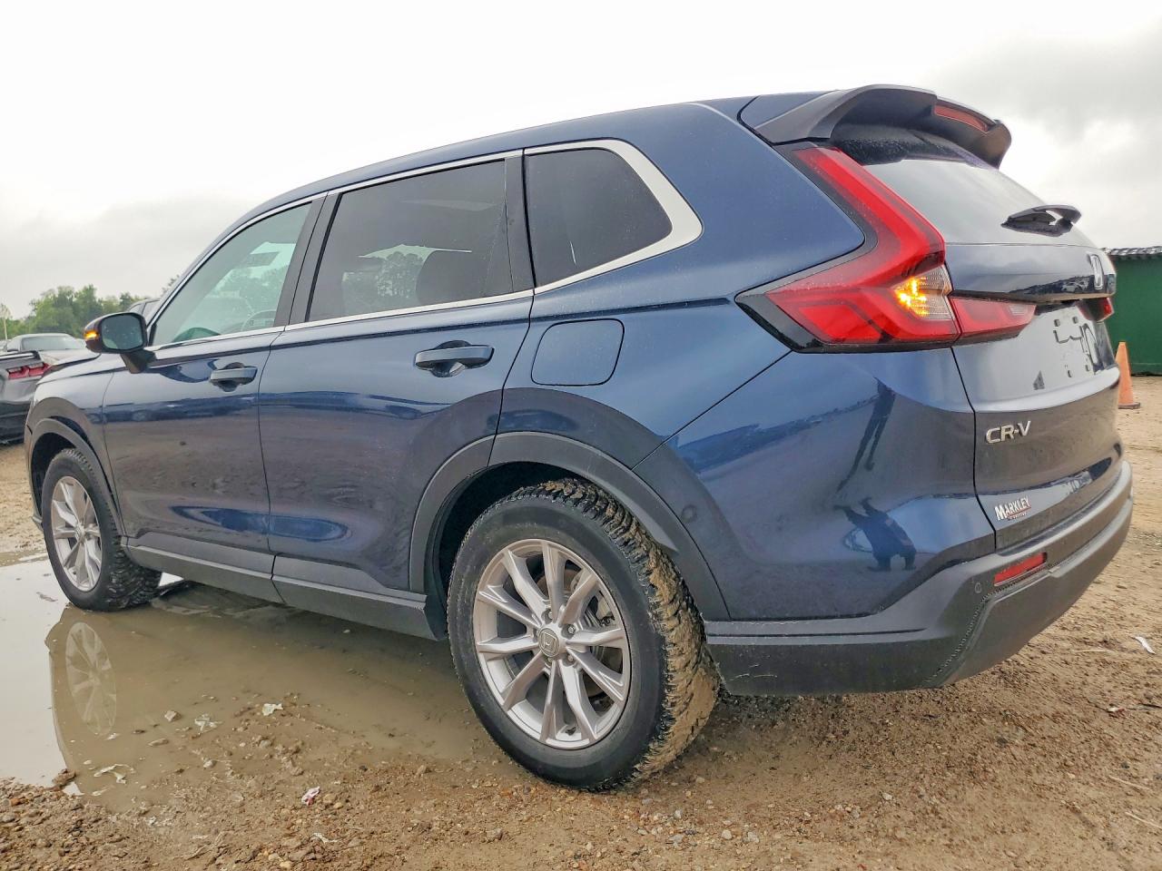 2024 Honda Crv VIN 2HKRS4H70RH462388 photo 2