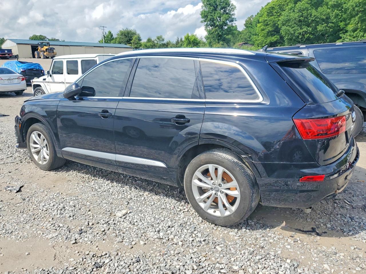 2018 Audi Q7 VIN WA1AAAF75JD007686 photo 2