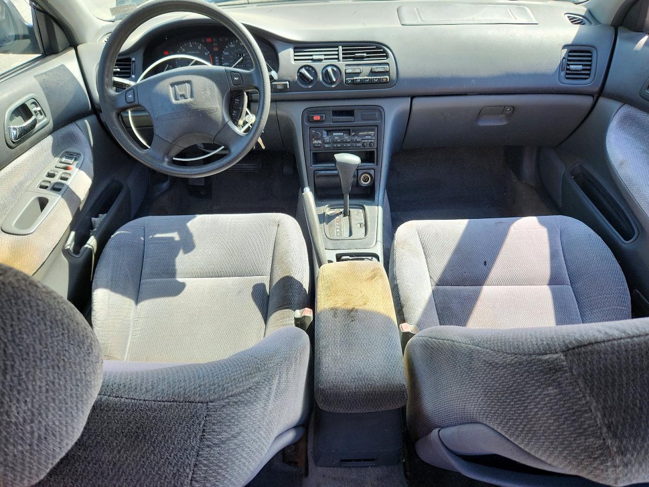 1997 Honda Accord VIN 1HGCD563XVA083522 photo 8