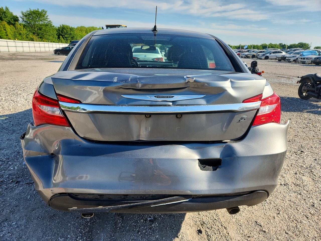 2012 Chrysler 200 VIN 1C3CCBHG7CN106409 photo 6