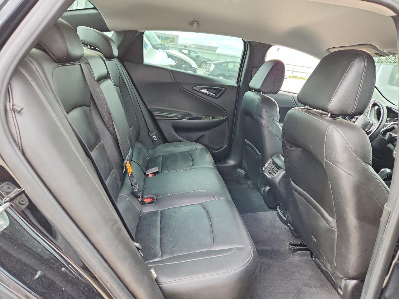 2017 Chev Malibu VIN 1G1ZH5SX7HF127871 photo 10