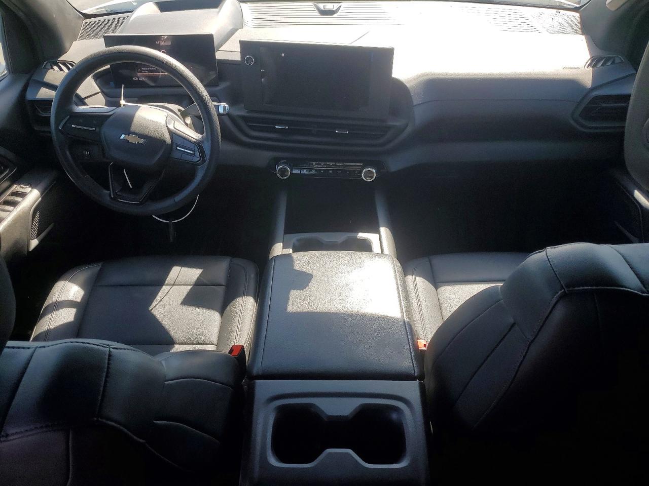 2024 CHEV All models VIN 1GC10VEL6RU201587 photo 8