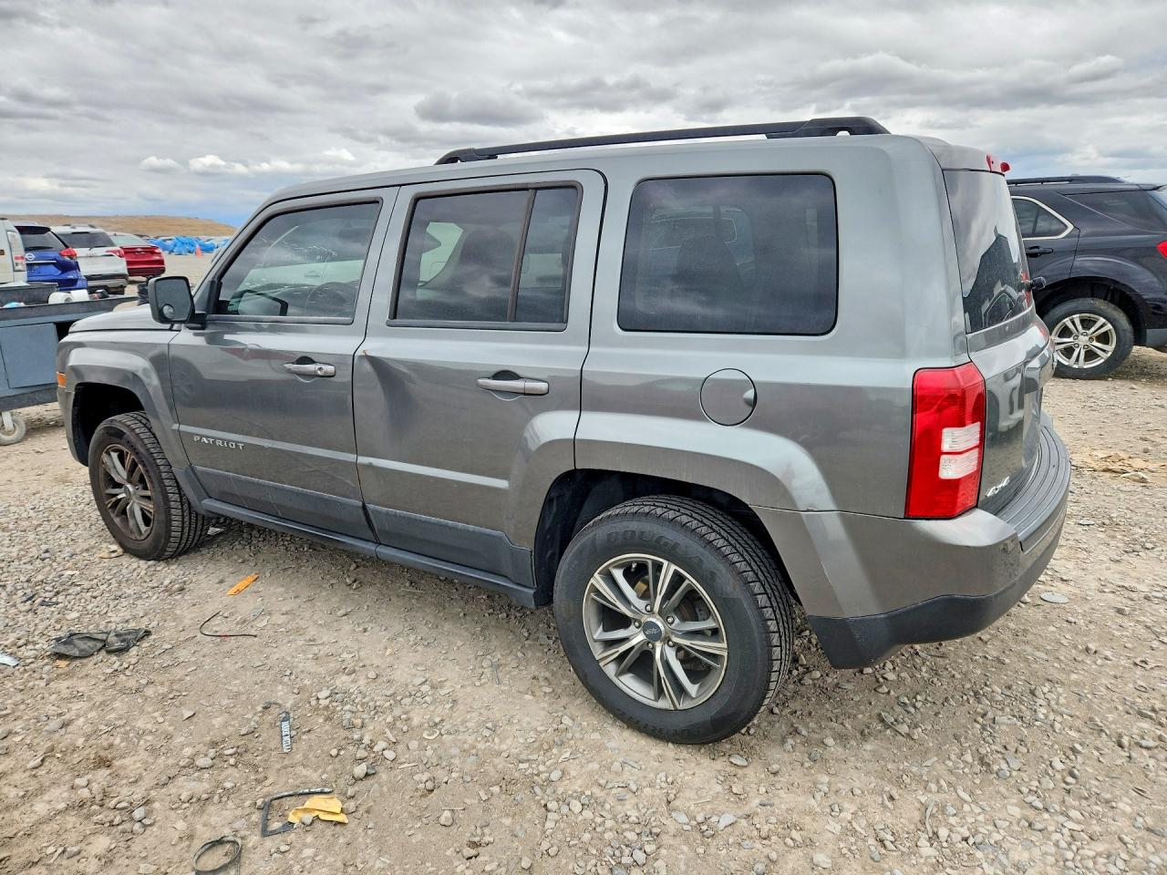 2012 Jeep Patriot VIN 1C4NJRBB5CD611709 photo 2