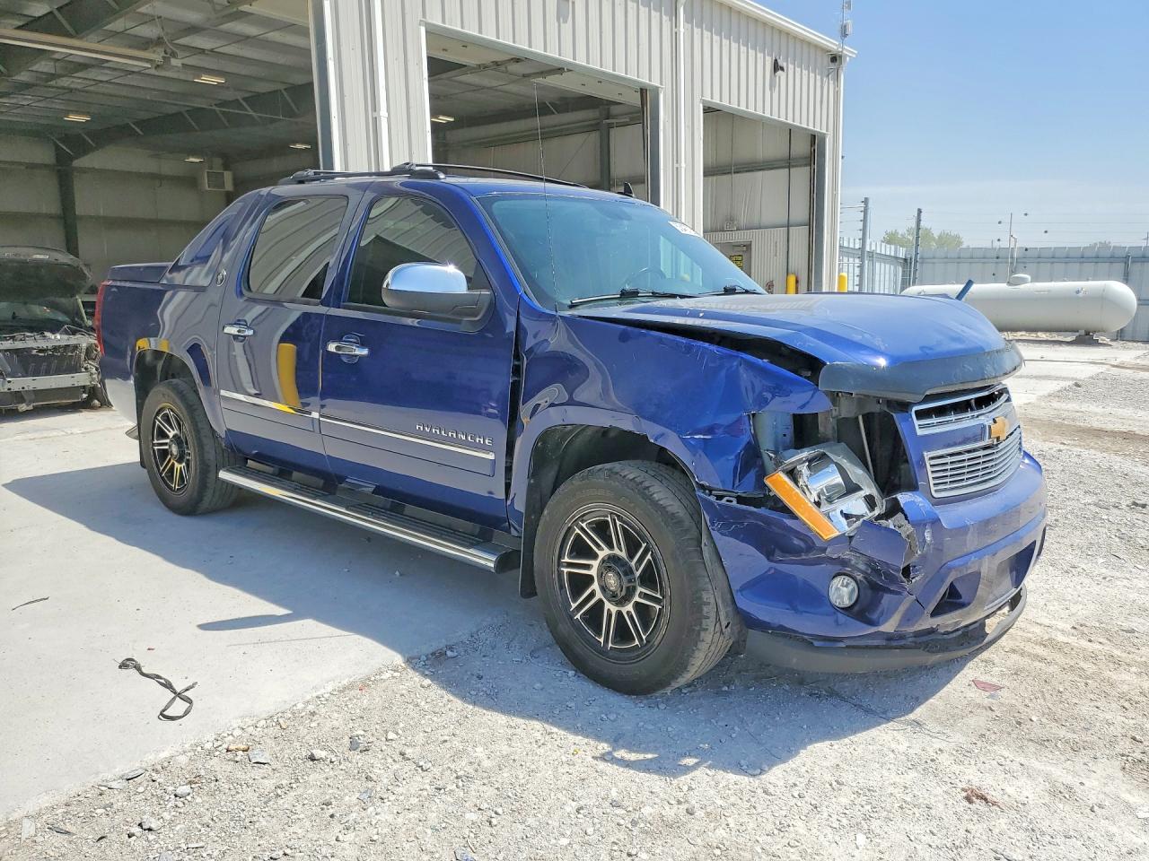 2013 Chevrolet Avalanche VIN 3GNTKGE78DG113094 photo 4