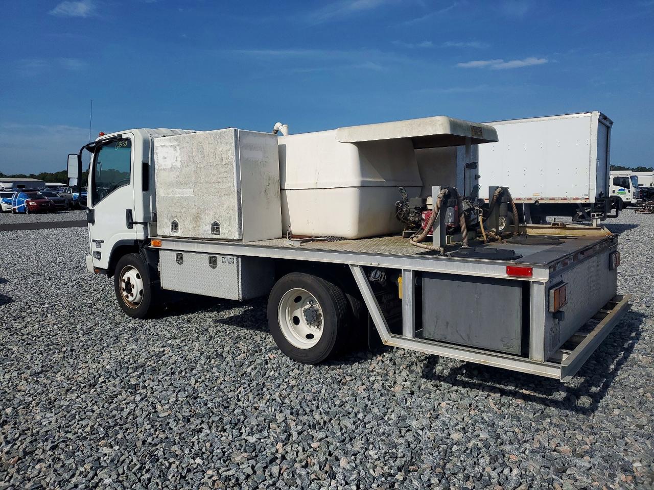 2016 Isuzu Npr VIN 54DC4W1BXGS812114 photo 2
