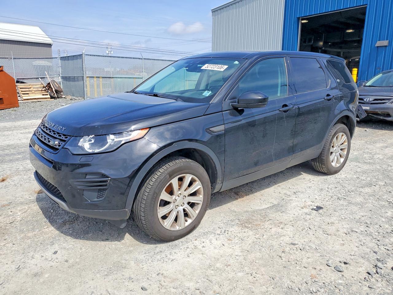 2015 LAND Discovery VIN SALCP2BGXFH517310 photo 1