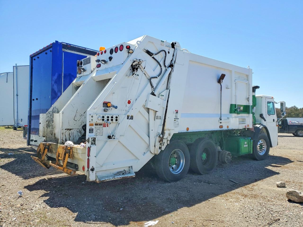 2011 MACK All models VIN 1M2AU02C2BM005501 photo 4