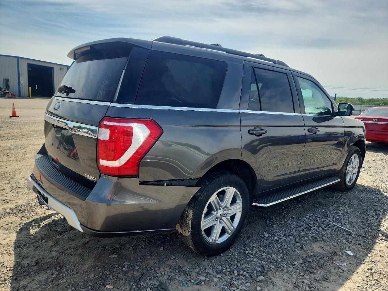 2021 Ford Expedition VIN 1FMJU1HT8MEA43566 photo 3