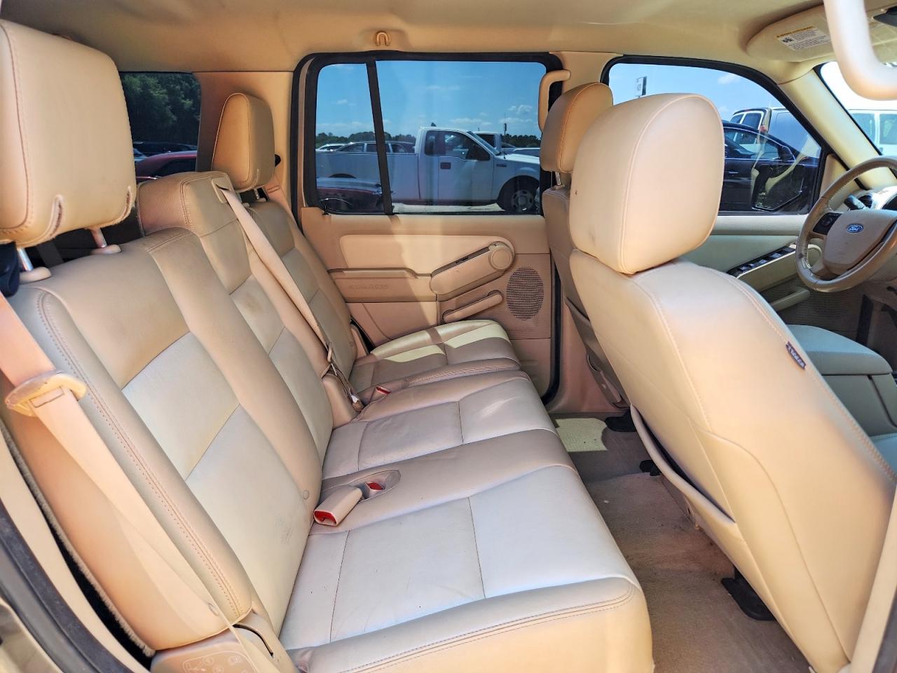 2006 Ford Explorer VIN 1FMEU63E26UA26701 photo 11