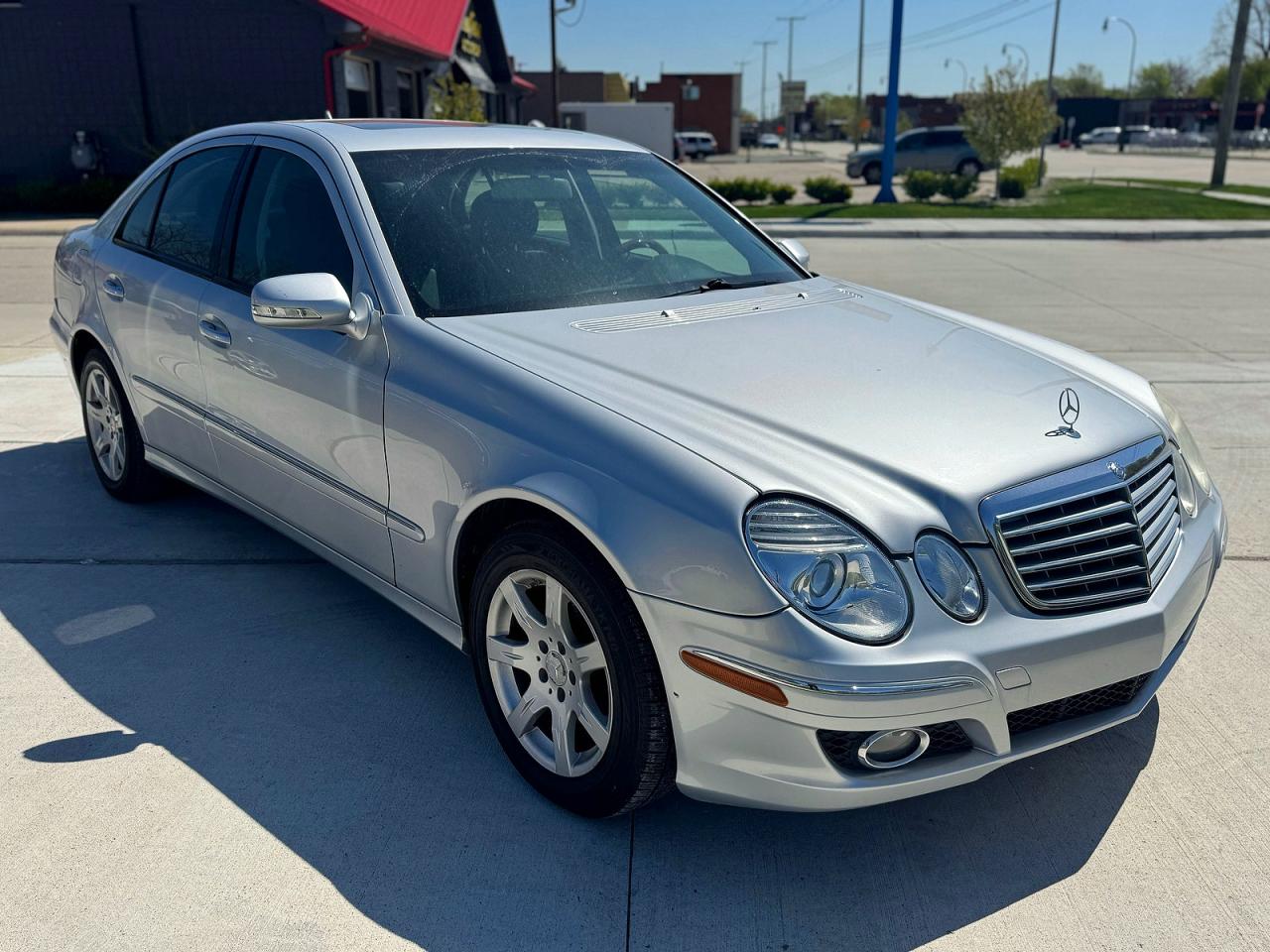 2008 Mercedes-Benz E-class VIN WDBUF22X08B194985 photo 1