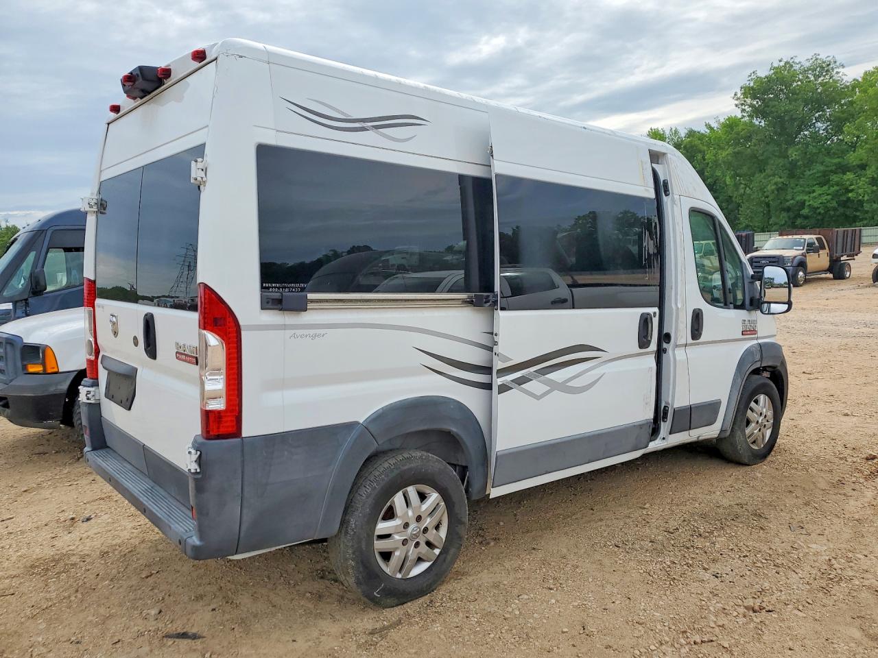 2015 Ram Promaster VIN 3C6TRVBG1FE503067 photo 3